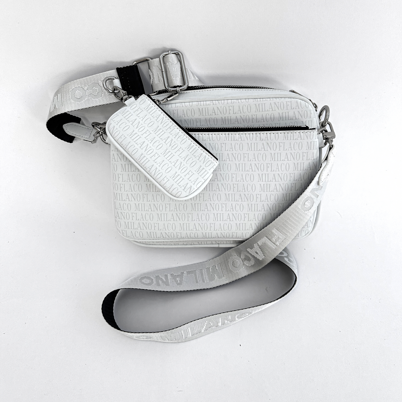 FLACO Cassio Messenger Bag - FLACO